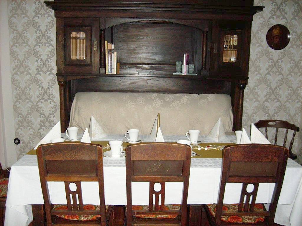 Ferienhaus, Dusche und Badewanne in Enkirch, Bernkastel-Kues & Umgebung