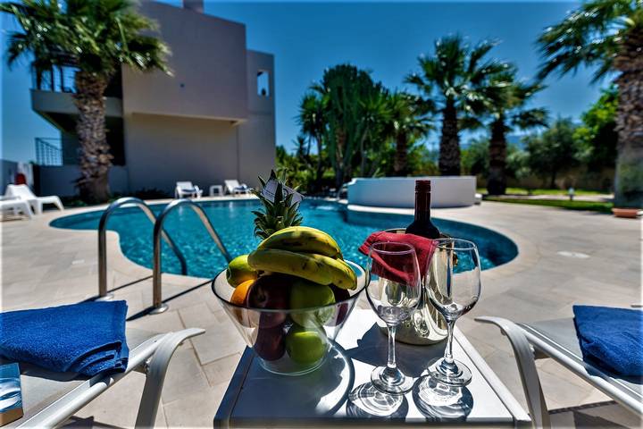 Location de vacances pour 12 personnes, avec jardin ainsi que balcon et vue sur l’océan dans Cos - 2