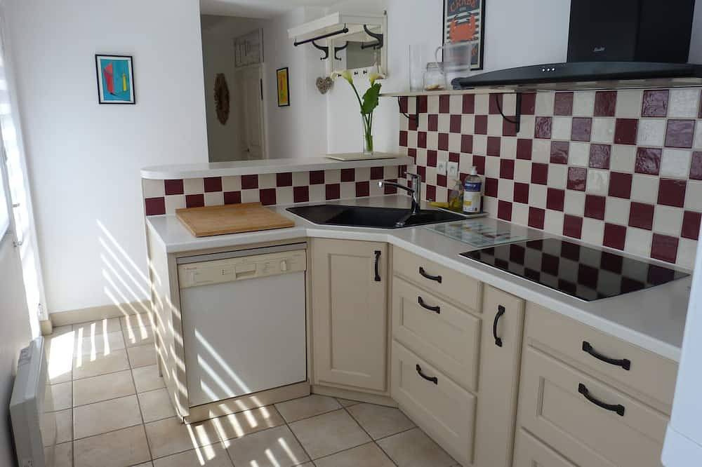 3* vacation home by the sea in Treffiagat, Region de Quimper