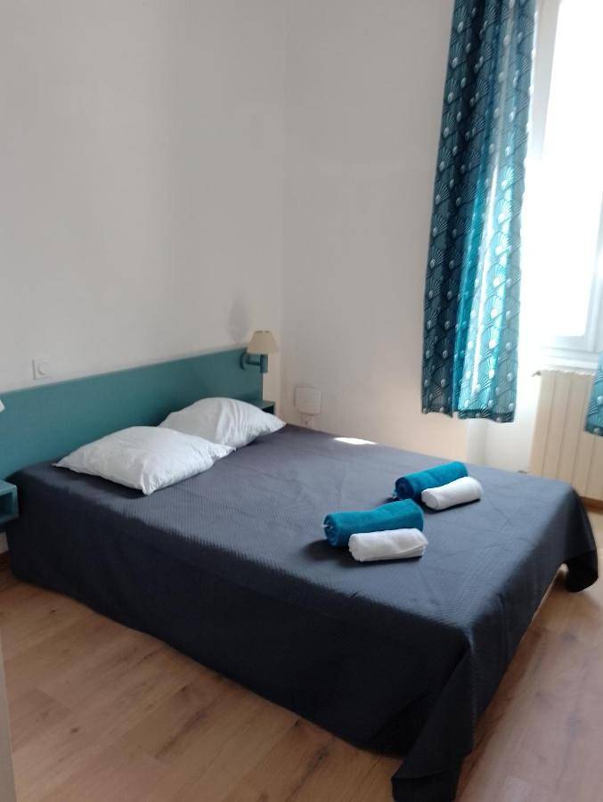 Location de vacances pour 3 personnes, avec terrasse et vue, animaux acceptés à Bollène - 3