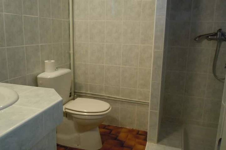 Location de vacances pour 4 personnes, avec jardin ainsi que terrasse et piscine dans Belmont-Sainte-Foi - 4