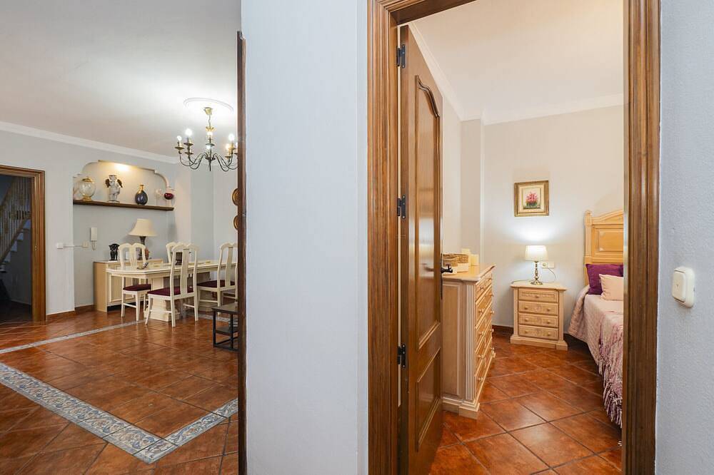 Appartement entier, Cubo's Apartamento Gongora A / climatisation / wifi gratuit / terrasse in Alhaurín el Grande, Province de Málaga