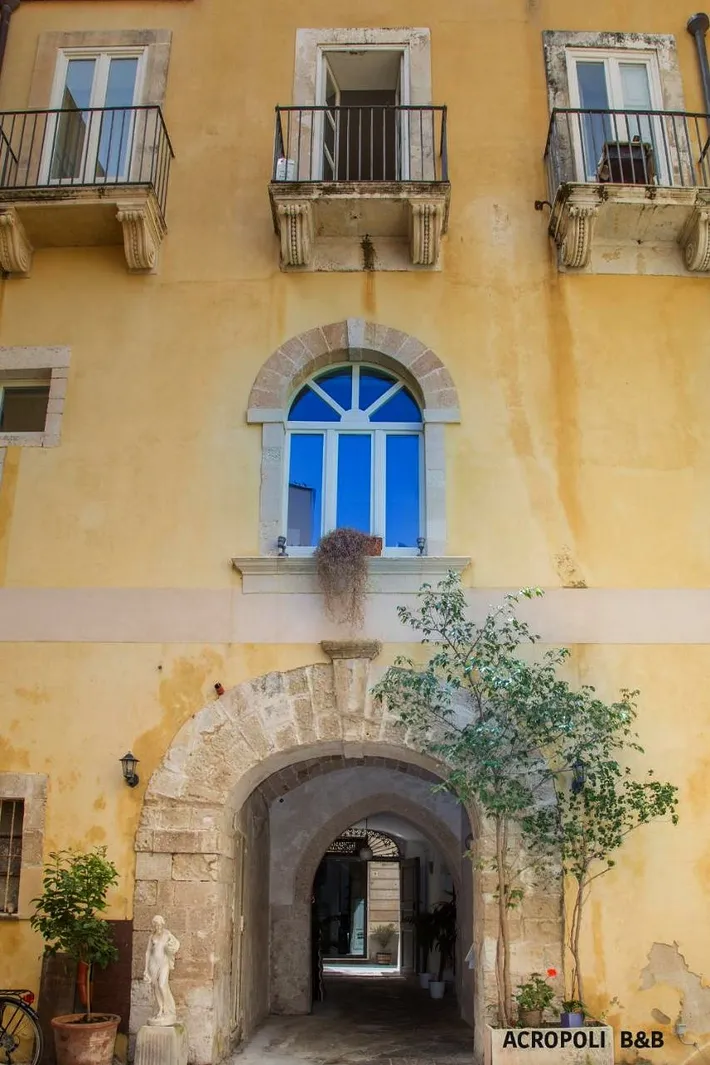 Bed and breakfast for 3 people, with view and balcony - 1
