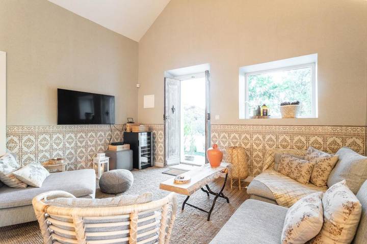 Location de vacances pour 6 personnes, avec piscine ainsi que terrasse et vue, animaux acceptés à Palmela - 4