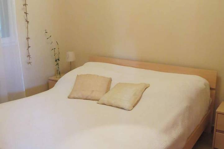 Location de vacances pour 8 personnes, avec jardin ainsi que piscine et terrasse à Pomérols - 2