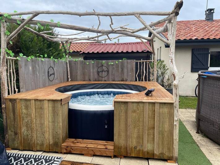 Gîte pour 3 personnes, avec terrasse et jardin ainsi que piscine et jacuzzi à Linxe - 3