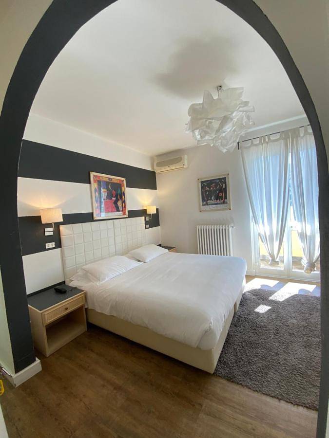 Hôtel pour 2 personnes, avec terrasse à Fiumaretta di Ameglia - 2