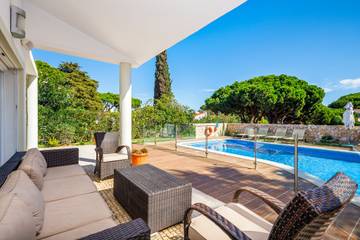 Holiday Rental for 8 People in Vale do Lobo, Almancil, Photo 1