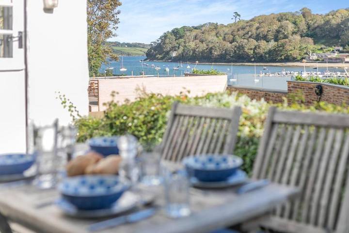 Holiday rental for 4 people, with pets in Helford