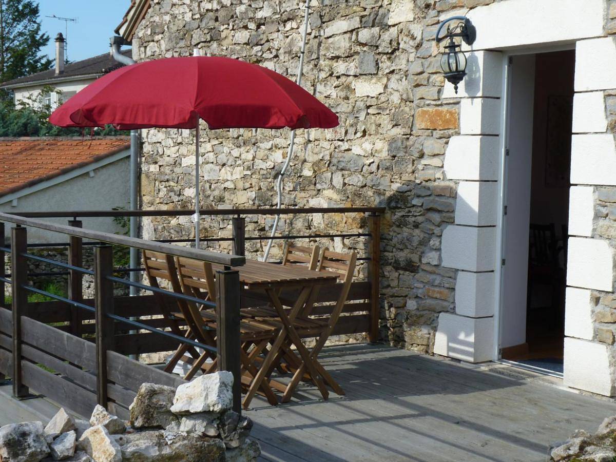 Appartement entier, One-Bedroom Apartment in Gramat, Parc Naturel Régional des Causses du Quercy