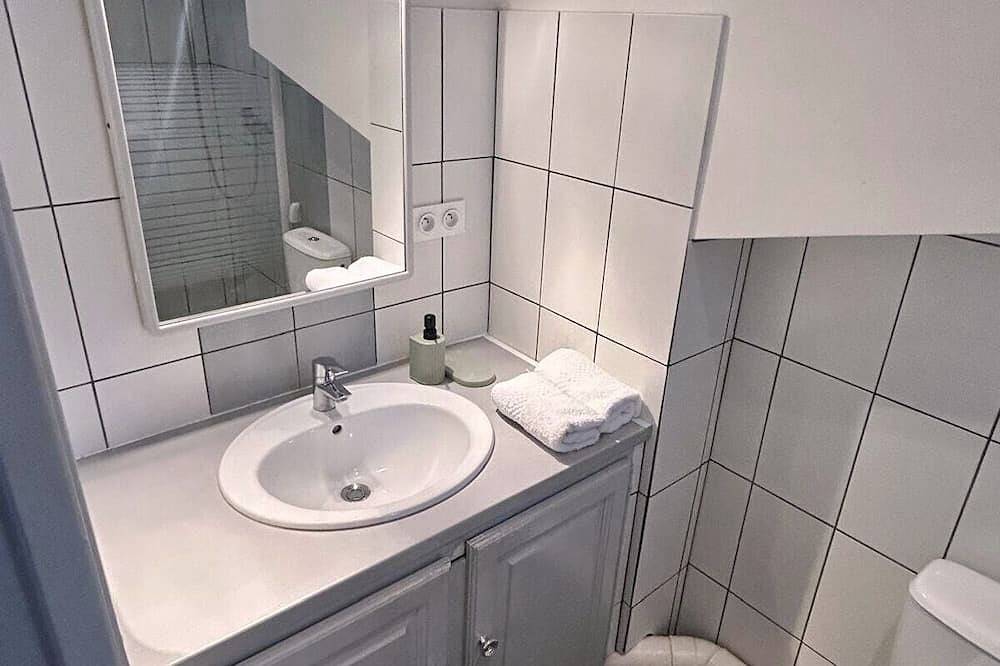 Ganze Wohnung, One-bedroom apartment in the historic center of Aubenas—Everything within walking distance in Aubenas, Ardèche