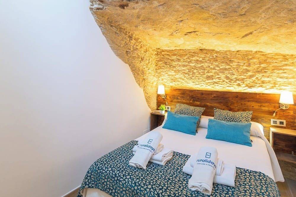 Casa Cueva El Puente Setenil de las Bodegas by Ruralidays in Setenil de las Bodegas, White Villages