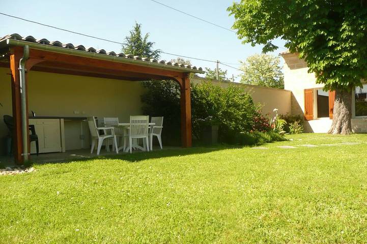 Location de vacances pour 4 personnes, avec jardin et terrasse à Gardegan-et-Tourtirac - 4