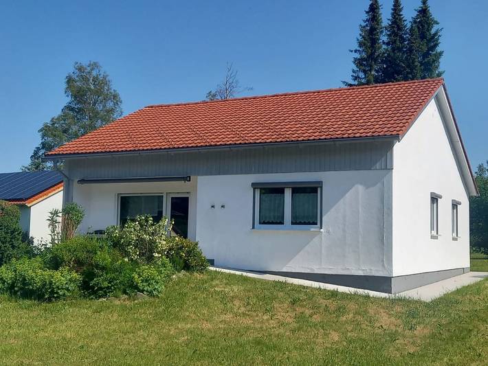 Ferienhaus mit Meerblick für 6 Personen, mit Garten und Pool, kinderfreundlich