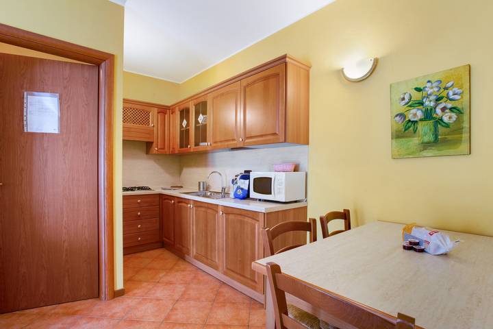 Appartamento intero, Residence Appartamento Roma" con vista sulle montagne, terrazza e Wi-Fi in Civate, Brianza