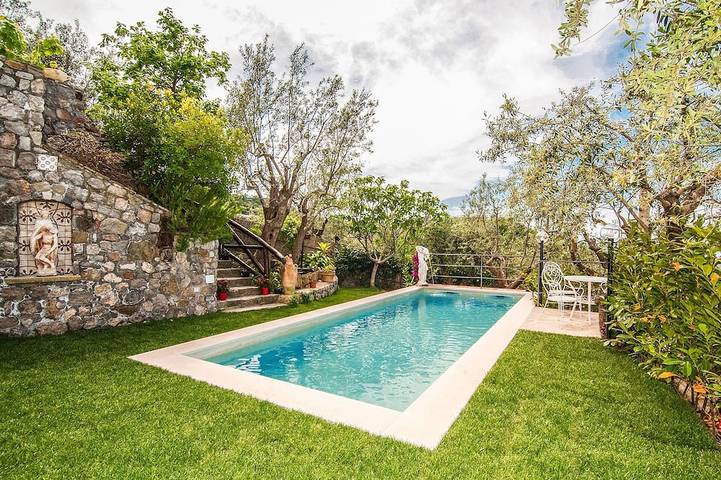 Villa for 8 people, with terrace and garden - 1