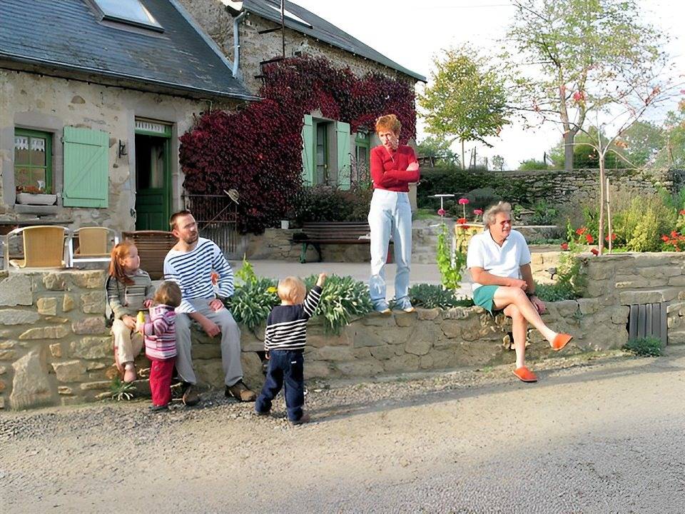 Le Grand Moulin - Chambre Jaune in Les Grands-Chézeaux, Région de Bellac