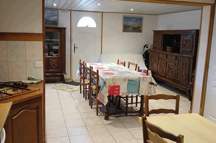 Location de vacances pour 8 personnes à Saint-Privat-du-Dragon