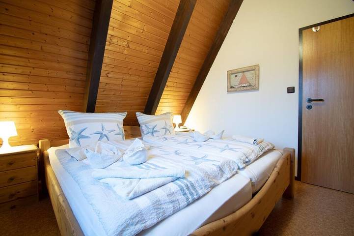 Ferienhaus für 5 Personen, mit Terrasse und Garten in Butjadingen - 2