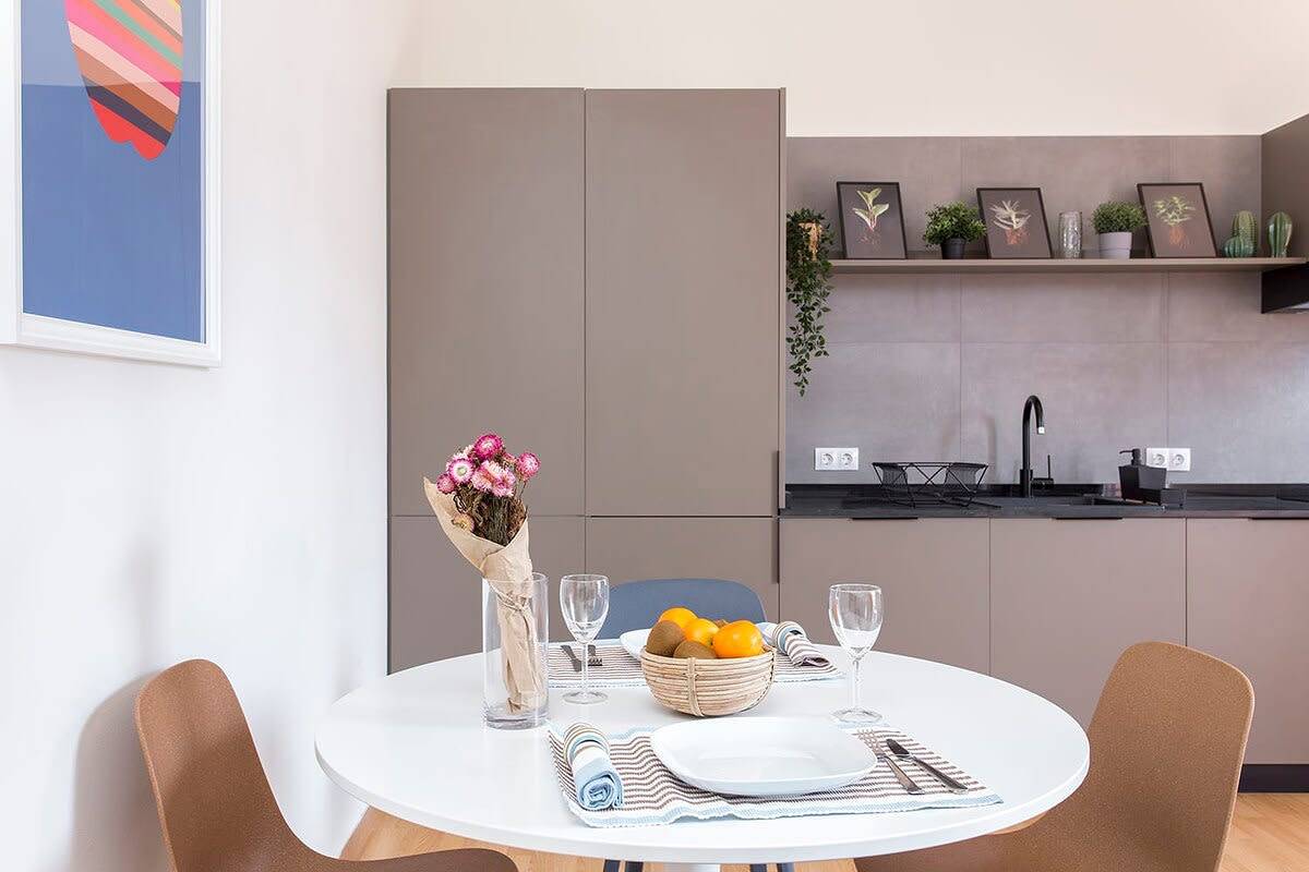 Appartement entier, Appartement de vacances pour 5 personnes avec balcon/terrasse in Barcelona Centre, Barcelone