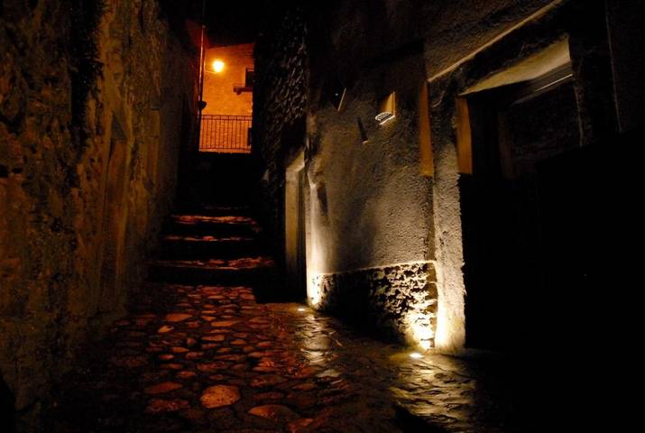 Location de vacances pour 6 personnes, avec jacuzzi et balcon à Montalbano Elicona - 2