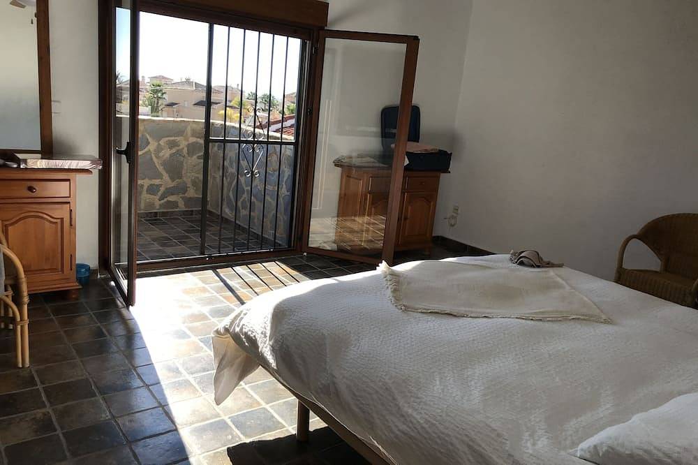 Cozy luxury villa and private pool and countless relaxing places to enjoy sun in Ciudad Quesada, Rojales