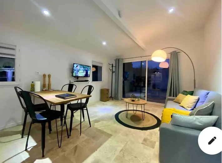 Casa de vacaciones para 2 personas, con jardín además de piscina y jacuzzi - 1