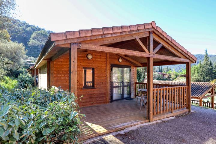 Chalet pour 4 personnes, avec Terrasse et Piscine