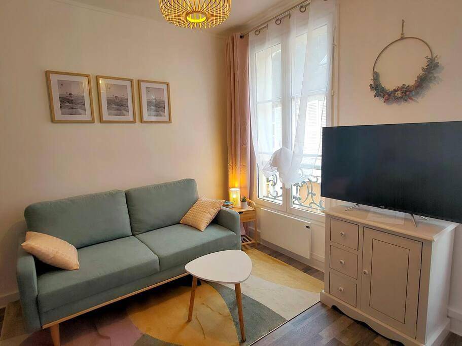 Appartement entier, One-Bedroom Apartment in Provins, Seine-et-Marne