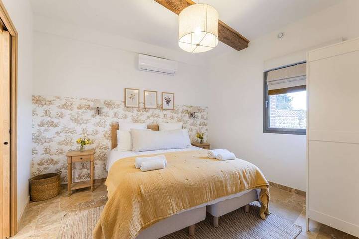 Location de vacances pour 8 personnes, avec jardin ainsi que terrasse et piscine, animaux acceptés à Cricquebœuf - 2