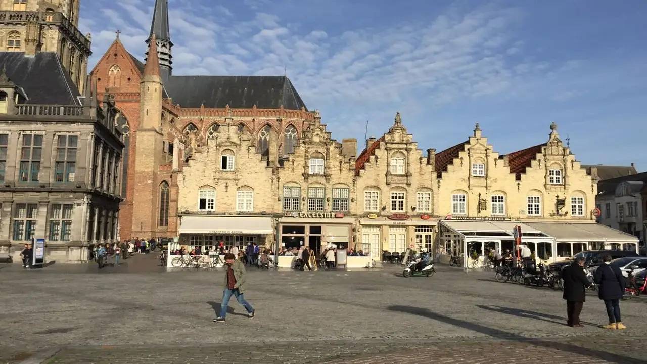 Geheel vakantieappartement, Vakantieappartement voor 4 personen met terras in Adinkerke, De Panne