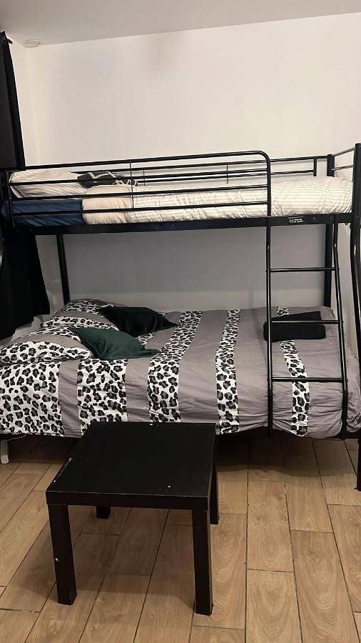 Appartement entier, Cénoslocs Aulnay - Studio atypique proche de l'aéroport Cdg in Aulnay-sous-Bois, Seine-Saint-Denis