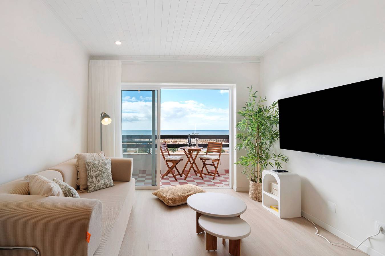 Ganze Wohnung, Apartment 'Mira Mar' mit Meerblick, Balkon und Wlan in Monte Gordo, Faro Distrikt