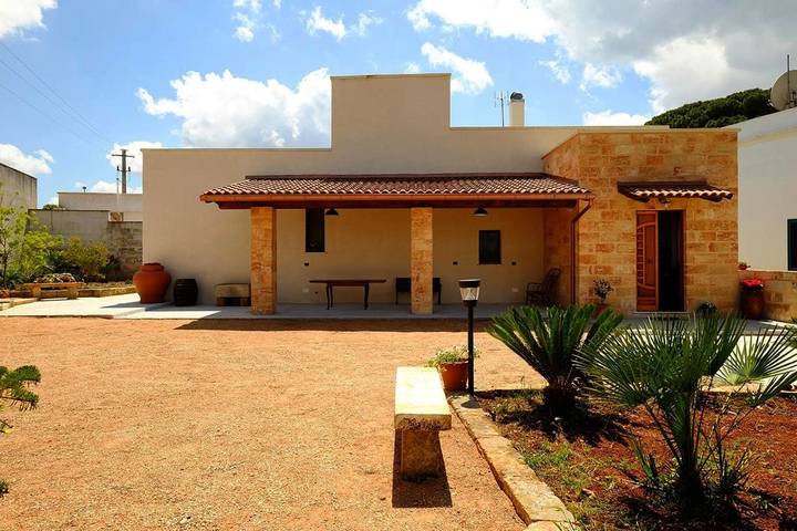Casa vacanza per 10 persone, con Balcone e Terrazza nonché Giardino e Panorama a Taurisano