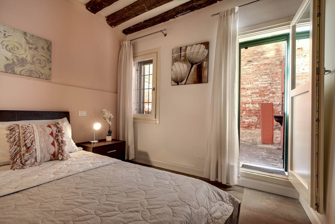 Entire apartment, I Quattro Mori by Wonderful Italy in Venice, Laguna di Venezia