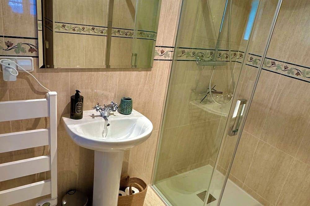 2 Rooms In The Heart Of The Old Town Of St Jacques De Compostelle in Santiago di Compostela, Provincia della Coruña