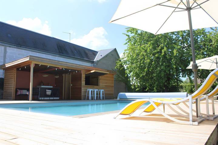 Apartamento entero, Gite "La Glycine" para 2 personas con piscina accesible y climatizada de mayo a septiembre in Veuves, Región de Blois