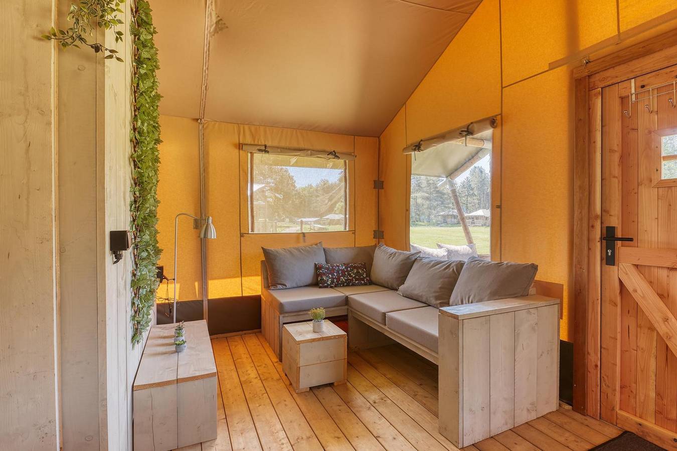 De Glamping — Glamping Lodge 5 schlafplätze in Flevoland
