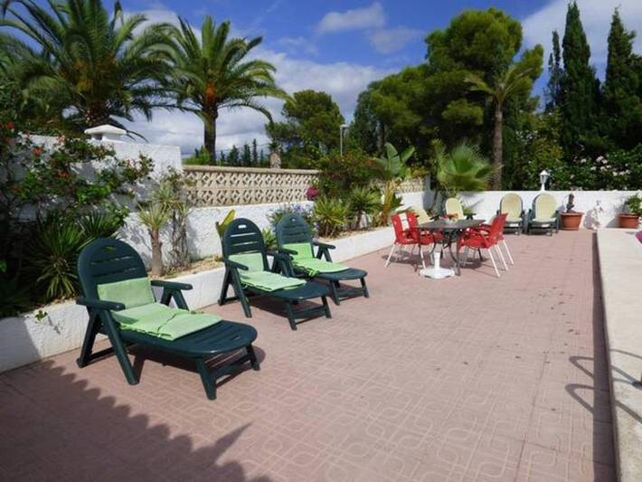 Chalet para 12 personas, con piscina además de jardín y terraza, Familias con niños en Marina Baja - 2