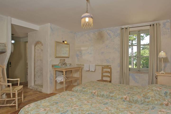 Gîte pour 6 personnes à Saint-Hippolyte-le-Graveyron - 4