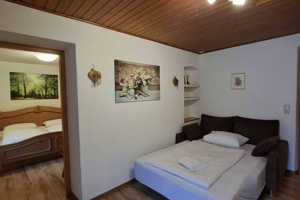Ganze Wohnung, Ferienwohnung Hochplatte 32 m², 2-3 Personen, 1 sep. Schlafzimmer, Balkon, Wlan in Unterwössen, Bayerische Alpen