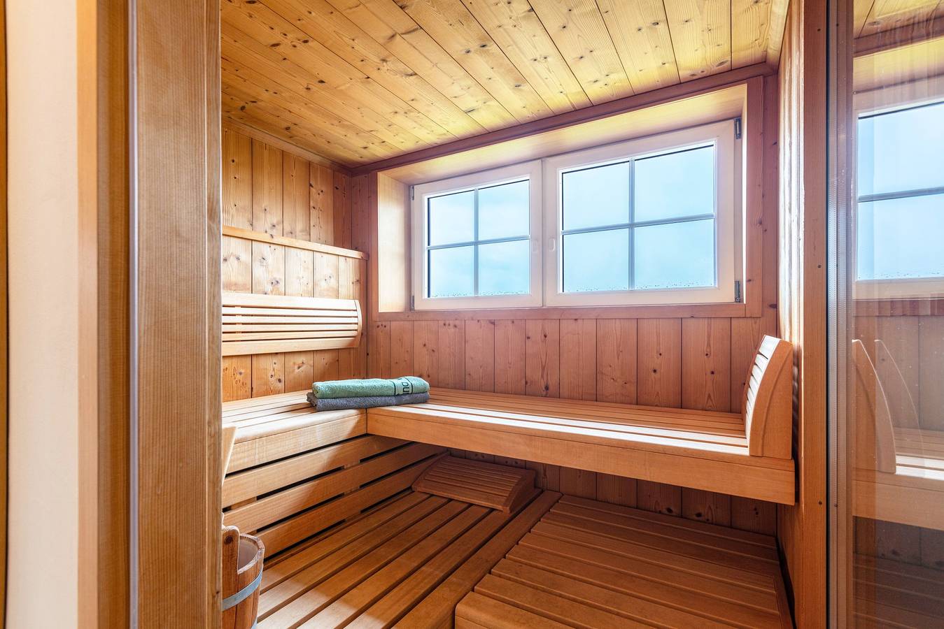 Ganze Wohnung, Ferienwohnung 'Typ B1, 50qm' mit Bergblick, Gemeinschaftsterrasse und Wi-Fi in Feldberg, Südschwarzwald