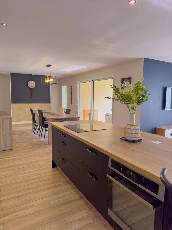 Location de vacances pour 7 personnes, avec Terrasse et Jardin à Pujols-sur-Ciron