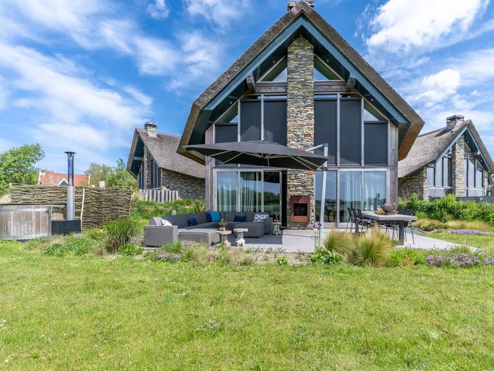 Villa voor 6 personen, met whirlpool en terras, kindvriendelijk in De Koog