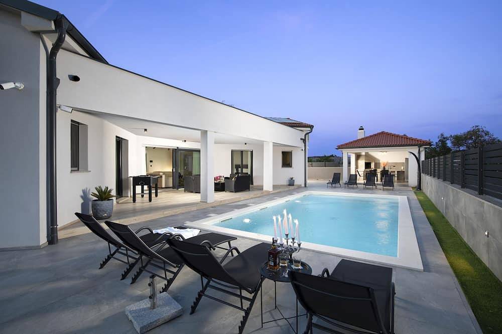 Villa Speranza avec piscine in Pula-Medulin, Pula