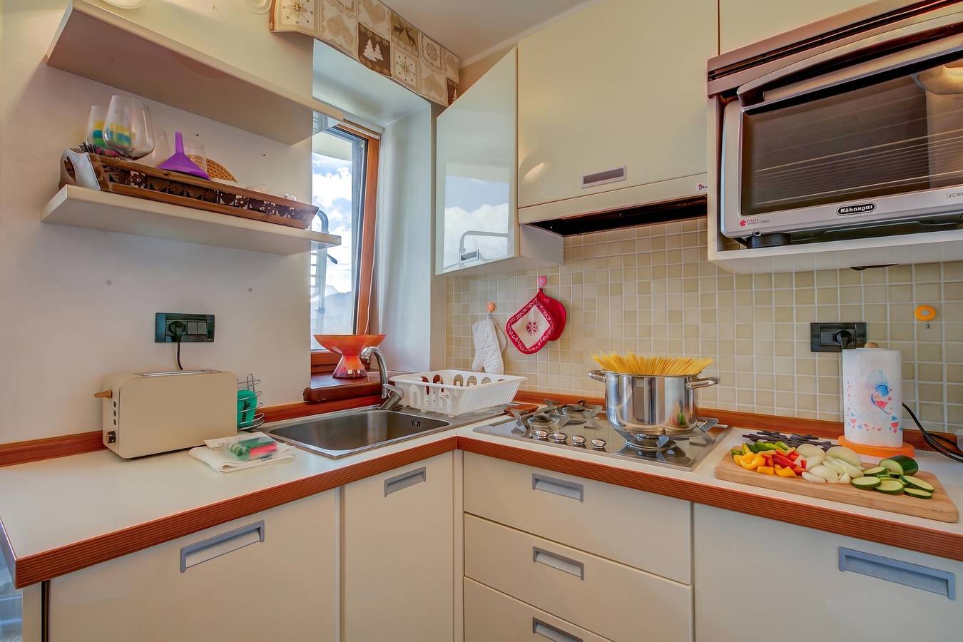 Apartamento entero, Apartamento de vacaciones para 4 personas con balcón in Sestriere, Via Lattea