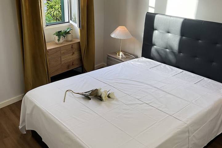 Ganze Wohnung, Very cozy, sunny 1 bedroom apartment. Located 5 minutes walk from the center in Funchal (Santa Luzia), Madeira
