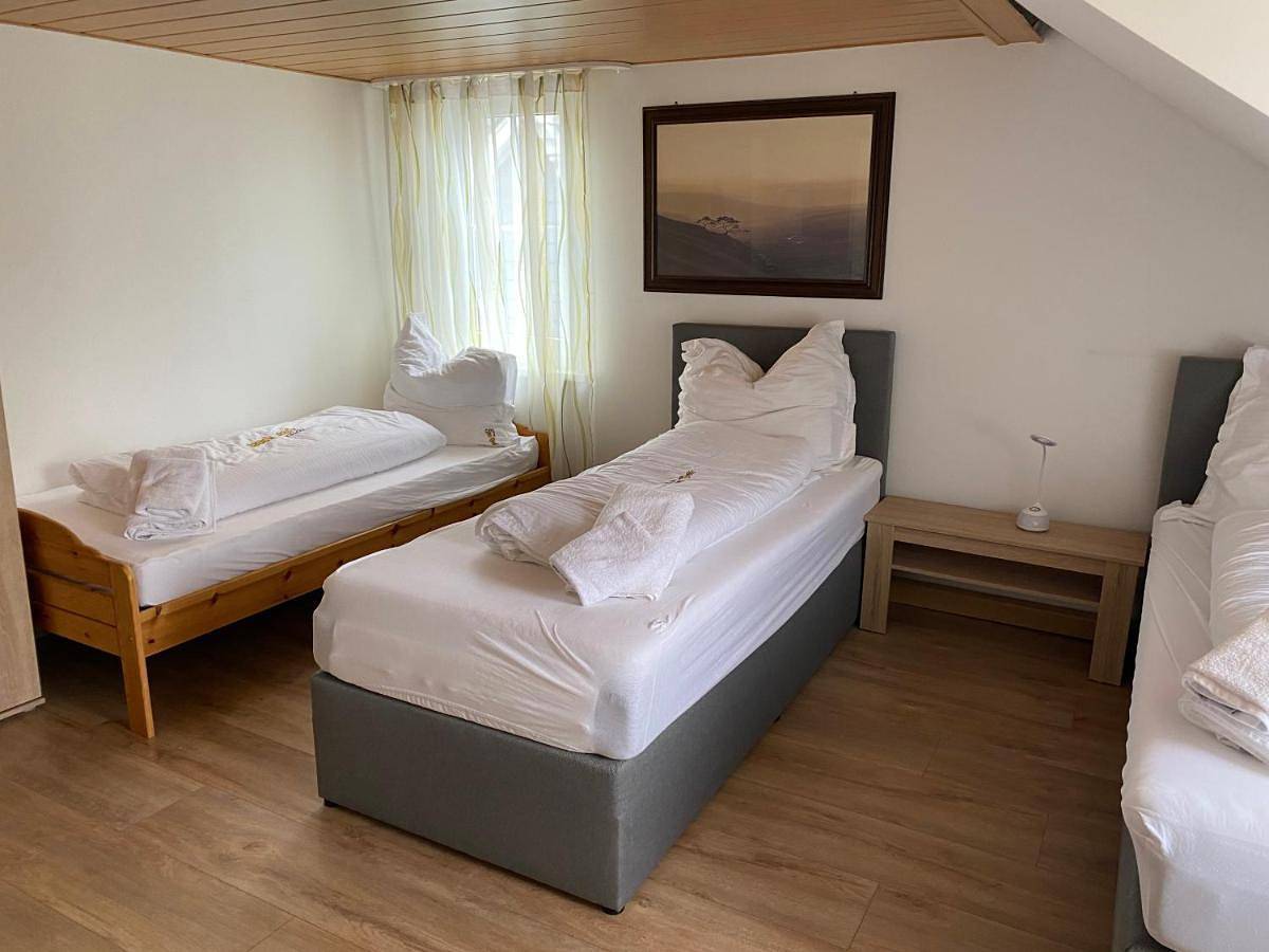 Appartement entier, Dorfschenke in Siegen (Allemagne), Arrondissement de Siegen-Wittgenstein