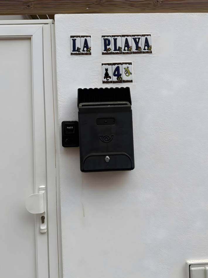 Ganze Wohnung, Ferienwohnung 'Cozy Zen Loft im Zentrum' mit WLAN in Puerto de Corralejo, La Oliva