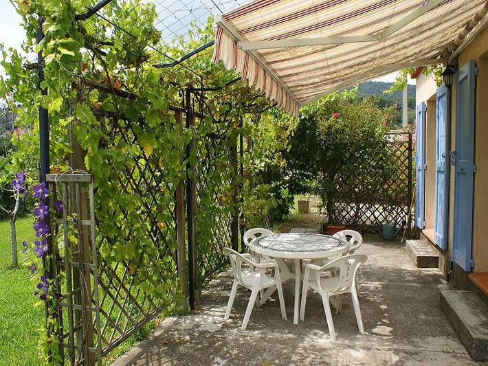 Gîte pour 2 personnes, avec Terrasse ainsi que Jardin et Vue